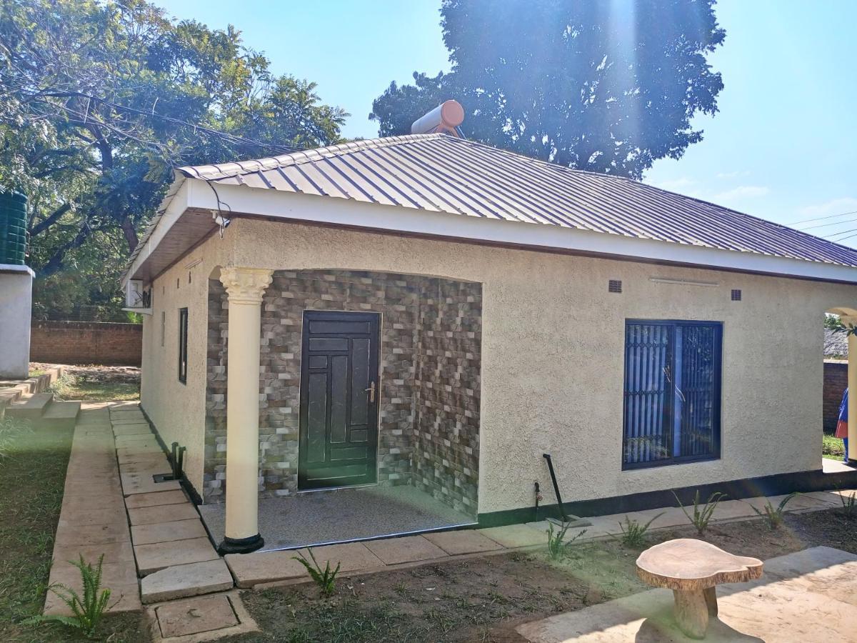 Matt Bed And Breakfast Lilongwe Esterno foto
