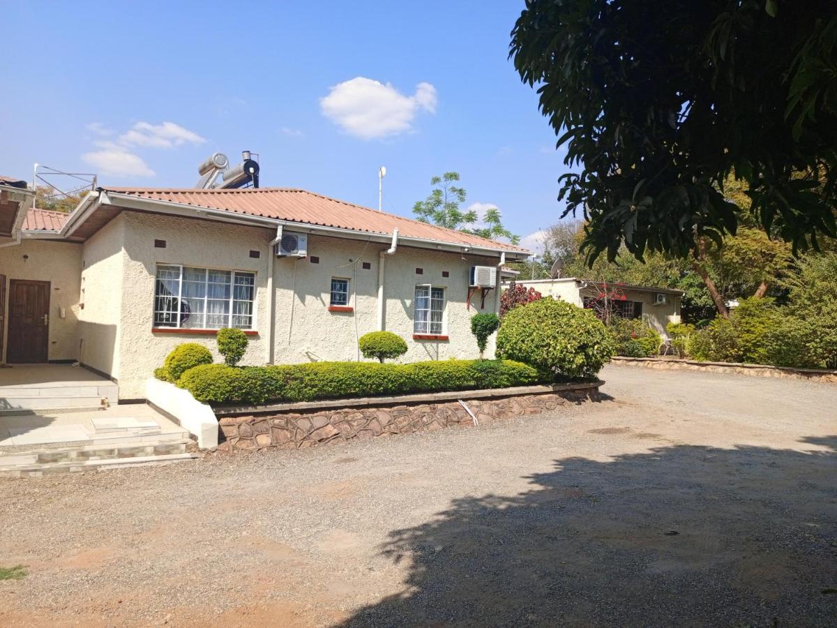 Matt Bed And Breakfast Lilongwe Esterno foto