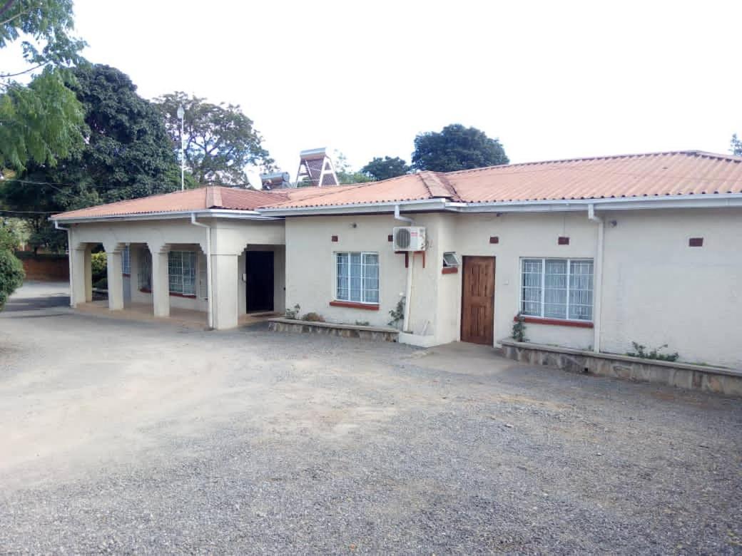 Matt Bed And Breakfast Lilongwe Esterno foto