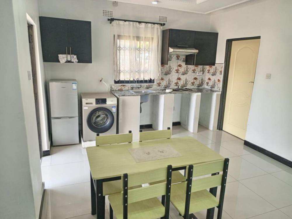 Matt Bed And Breakfast Lilongwe Esterno foto